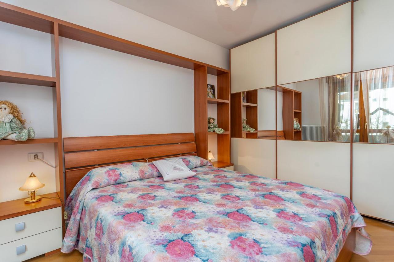 Ai Gelsomini - Lovely Flat With Terrace And Parking! Udine Eksteriør billede